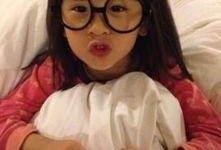 母亲爆料女儿的趣事视频