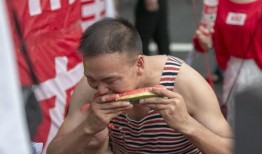 网红吃瓜大赛,一场视觉盛宴与美食狂欢的巅峰对决